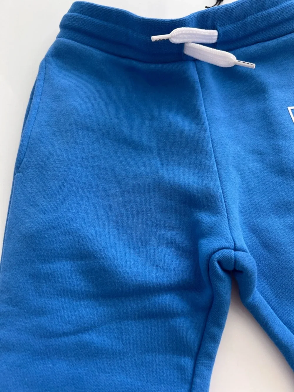 Hugo Boss Kids Zip Jacket & Plush Pants Set – Size 2Y – New NWT